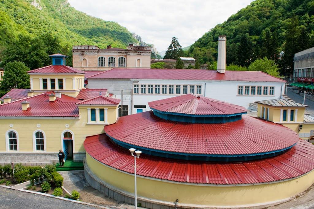 Hotel Cerna 伯伊莱海尔库拉内 外观 照片