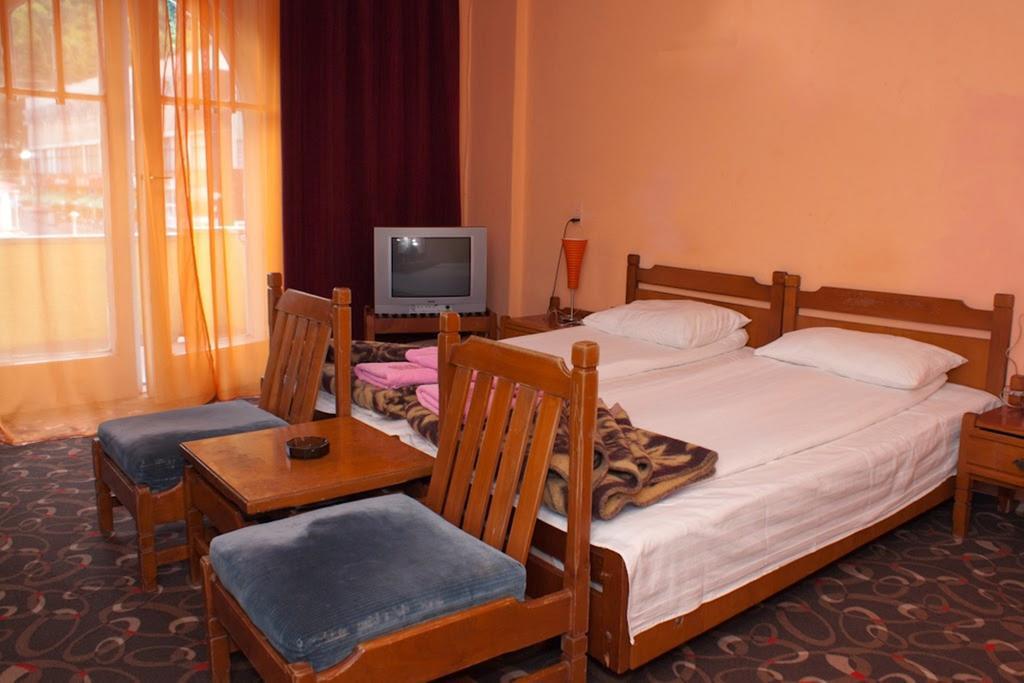 Hotel Cerna 伯伊莱海尔库拉内 客房 照片