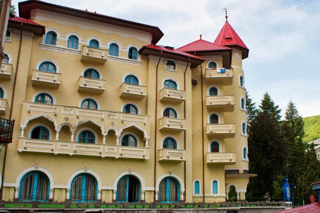 Hotel Cerna 伯伊莱海尔库拉内 外观 照片